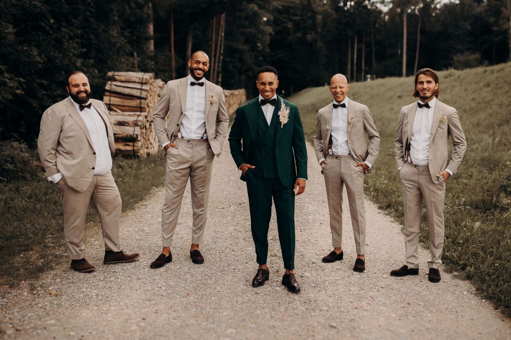 Bräutigam und Freunde Fotoshooting Schupfen Schweiz
